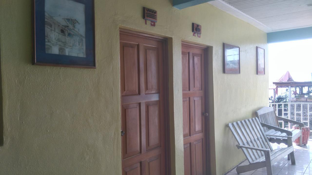 Hotel Posada Tayazal Флорес Екстериор снимка
