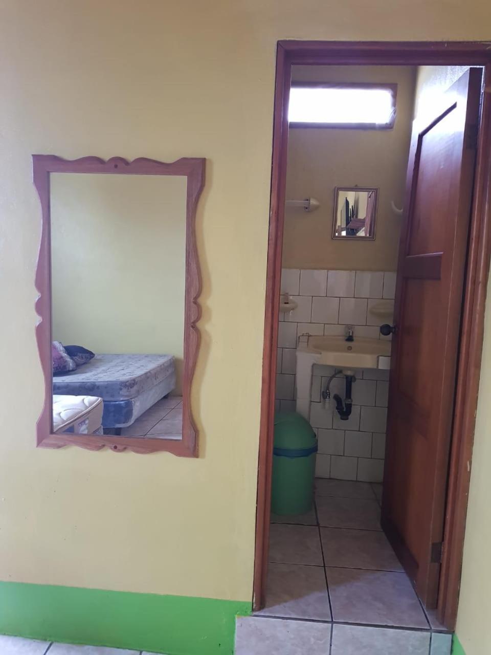 Hotel Posada Tayazal Флорес Екстериор снимка